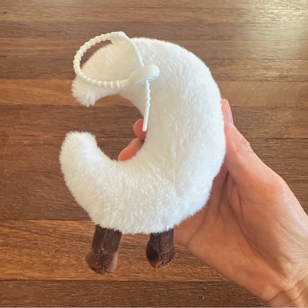 White Moon Plush Keychain Cute Soft Stuffed Bag Charm Gift Kawaii New - Picture 2 of 4